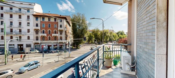 3 Schlafzimmer Wohnung in Milan, Italy, Nr. 338183 8