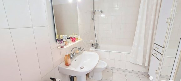 2 bedrooms House in Chennevieres-sur-Marne, France No. 318246 8