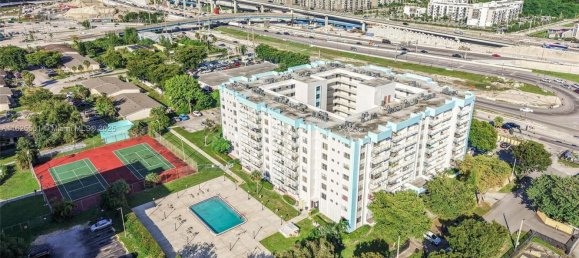 1 غرف نوم عقار تجاري في Miami, الولايات المتحدة رقم 615066 21