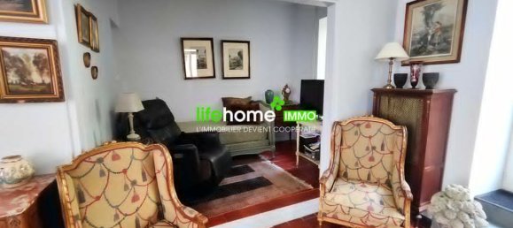 3 bedrooms House in Issoudun, France No. 263430 2