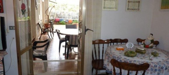 3 bedrooms House in Syracuse, Italy No. 244800 5