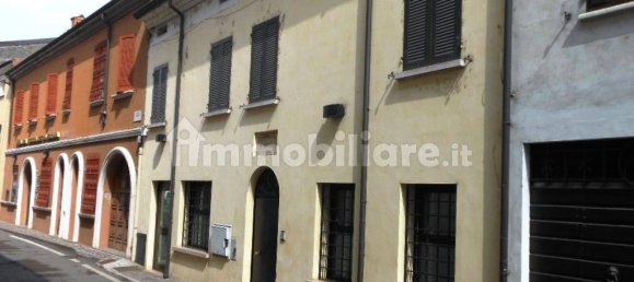 Apartamento de 3 dormitorios en Goito, Italy No. 3450 4