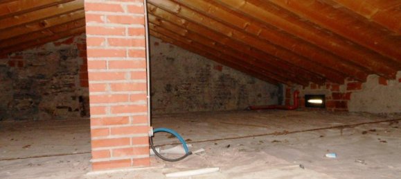 Apartamento de 3 dormitorios en Goito, Italy No. 3450 11