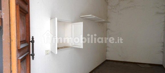 Apartamento de 3 dormitorios en Goito, Italy No. 3450 21