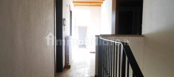 Apartamento de 3 dormitorios en Goito, Italy No. 3450 9