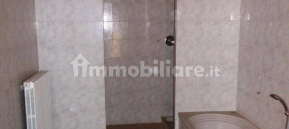 Apartamento de 3 dormitorios en Goito, Italy No. 3450 15