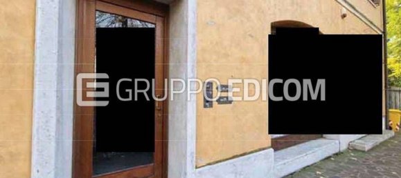 63m² Commercial property in Montebelluna, Italy No. 267607 2