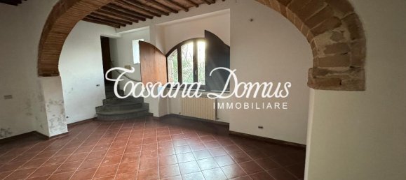6 rooms House in Siena, Italy No. 18324 3