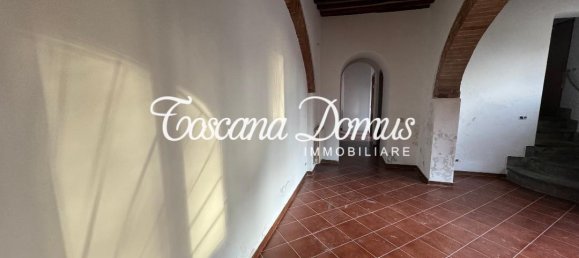 6 rooms House in Siena, Italy No. 18324 4