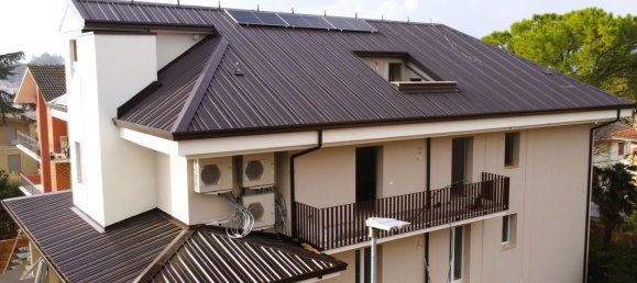 6 rooms Apartment in Macerata, Italy No. 206890 8