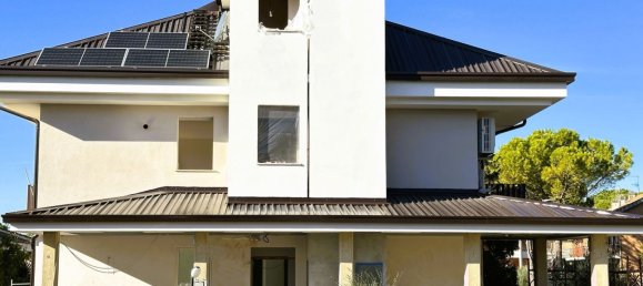 6 rooms Apartment in Macerata, Italy No. 206890 17