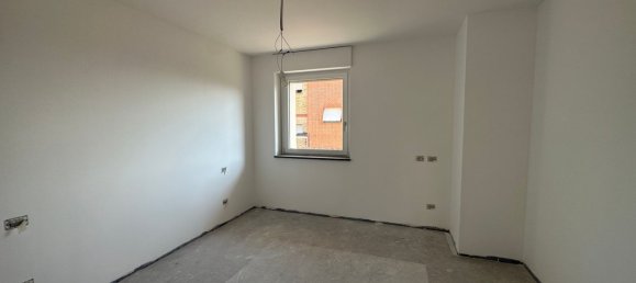 6 rooms Apartment in Macerata, Italy No. 206890 31