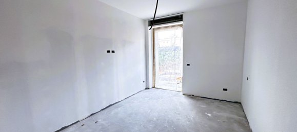 6 rooms Apartment in Macerata, Italy No. 206890 13