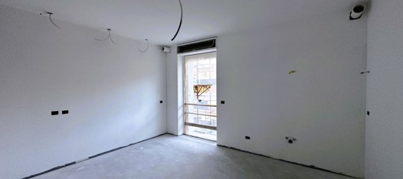 6 rooms Apartment in Macerata, Italy No. 206890 9