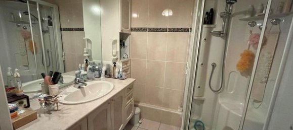 Apartamento de 2 dormitorios en Montceau-les-Mines, France No. 358930 7