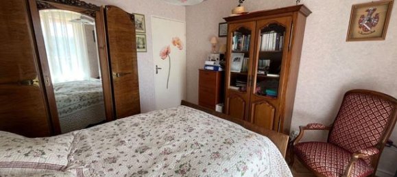 Apartamento de 2 dormitorios en Montceau-les-Mines, France No. 358930 12