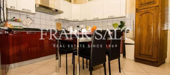 Мезонет с 2 спальнями в Айнсилем, Мальта № 653 12