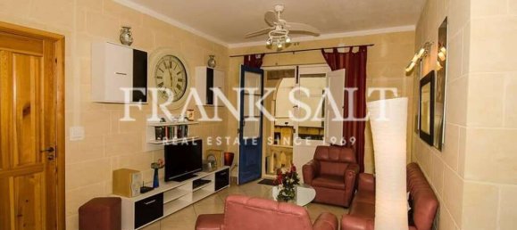 Мезонет с 2 спальнями в Айнсилем, Мальта № 653 3