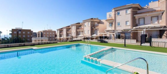 Bungalow de 3 dormitorios en Santa Pola, Spain No. 7303 2