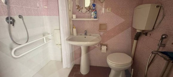 4-Zimmer Wohnung in Bari, Italy, Nr. 21091 5