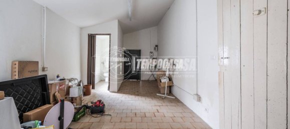 1غرفة عقار تجاري في Vignola, Italy رقم 336002 3