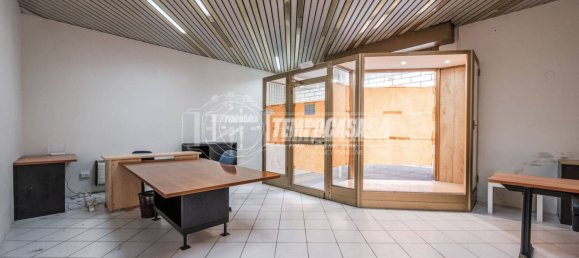 1غرفة عقار تجاري في Vignola, Italy رقم 336002 5