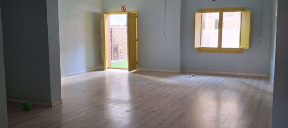 Imóvel comercial em Esplugues de Llobregat, Spain 135 m² N.º 166112 2