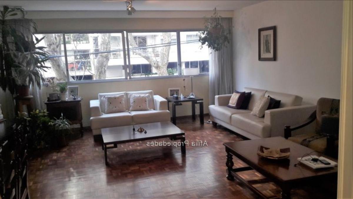 3 bedrooms Apartment in Montevideo, Uruguay No. 7414