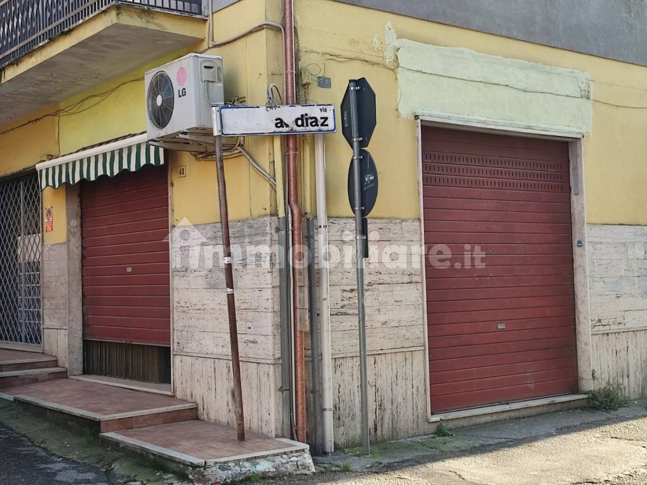 Коммерческая недвижимость с 1 комнатой в Чеккано, Италия № 73566