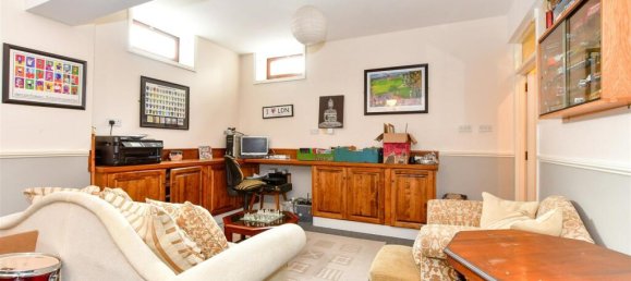 4 bedrooms House in Essex, United Kingdom No. 3957 7