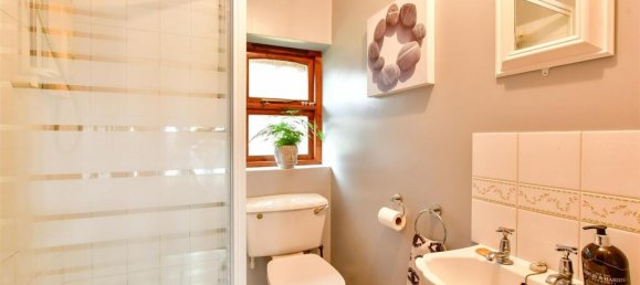 4 bedrooms House in Essex, United Kingdom No. 3957 9