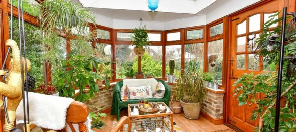 4 bedrooms House in Essex, United Kingdom No. 3957 6