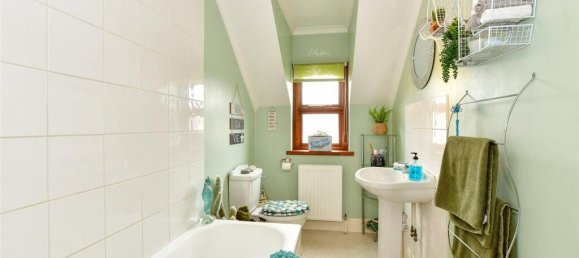 4 bedrooms House in Essex, United Kingdom No. 3957 10