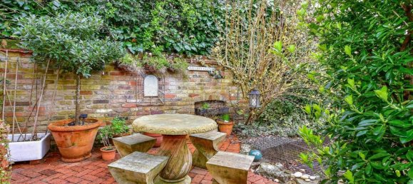 4 bedrooms House in Essex, United Kingdom No. 3957 12