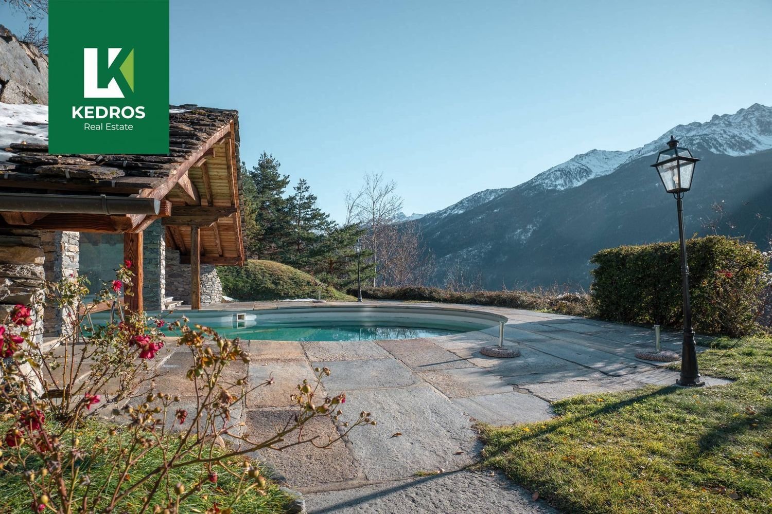 Apartamento de 3 habitaciónes en La Salle, Italy No. 169126