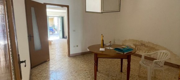 3 Schlafzimmer Wohnung in Aradeo, Italy, Nr. 336853 10