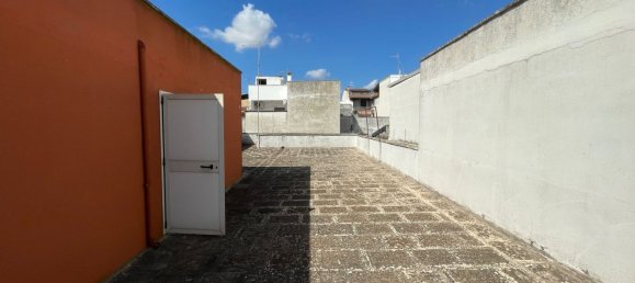 3 Schlafzimmer Wohnung in Aradeo, Italy, Nr. 336853 15