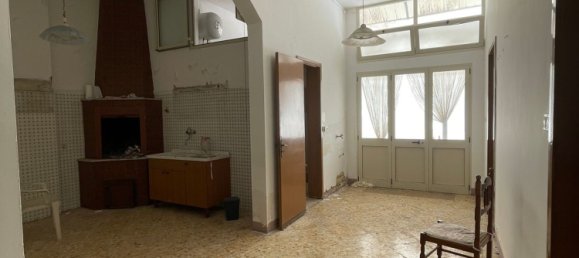 3 Schlafzimmer Wohnung in Aradeo, Italy, Nr. 336853 9