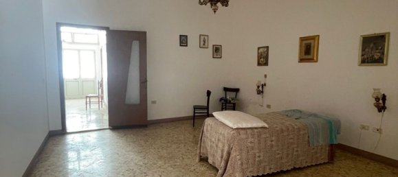 3 Schlafzimmer Wohnung in Aradeo, Italy, Nr. 336853 11