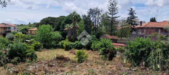 Terreno em San Giovanni la Punta, Italy 2050 m² N.º 300050 13