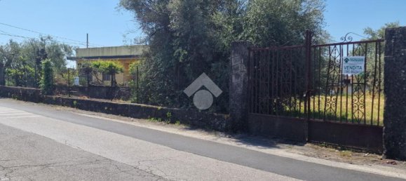 Terreno em San Giovanni la Punta, Italy 2050 m² N.º 300050 3