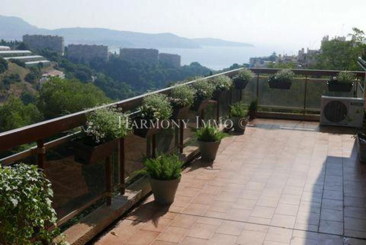 3 bedrooms Condo in Nice, France No. 15977