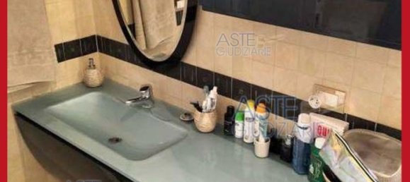 5 bedrooms Apartment in Rome, Italy No. 330821 2