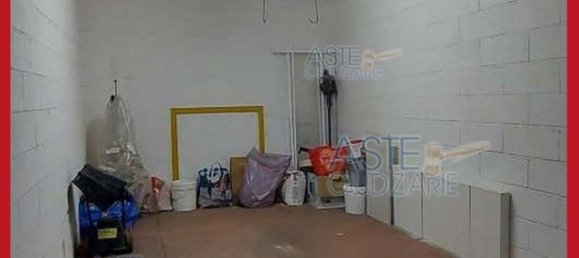 5 bedrooms Apartment in Rome, Italy No. 330821 8