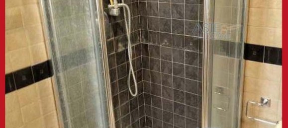 5 bedrooms Apartment in Rome, Italy No. 330821 3