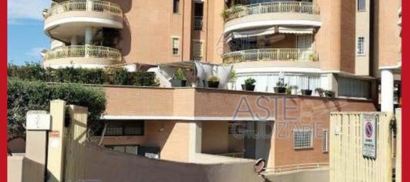 5 bedrooms Apartment in Rome, Italy No. 330821 35