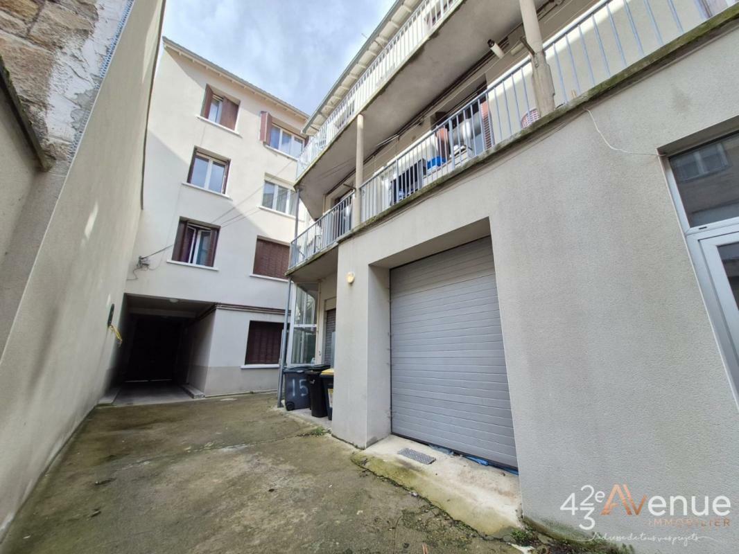 14-Zimmer Gebäude in Saint-Etienne, France, Nr. 358554