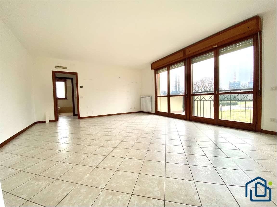 2 bedrooms Apartment in Turbigo, Italy No. 352204