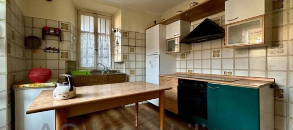 Дом с 5 комнатами в Беэ, Италия № 212016 3