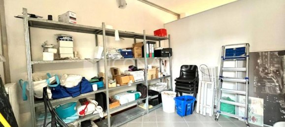 Büro in Bologna, Italy 59m², Nr. 334378 21